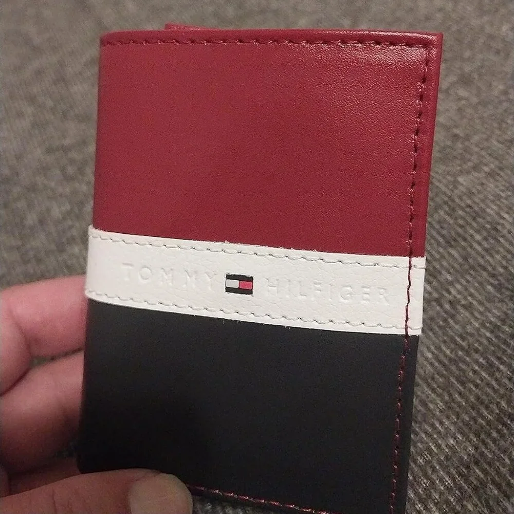Tommy Hilfiger Men's Genuine Leather Slim Trifold Wallet with ID Window